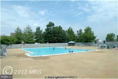 14829 Bolton Road Centreville, VA 20121 - Photo 8 of 27 Community