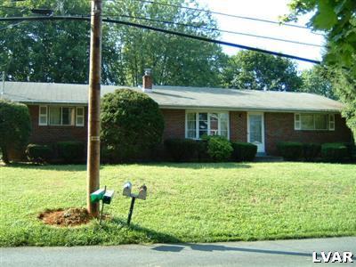 4417 Hecktown Road Bethlehem, PA 18020 - Photo 1 of 5 FRONT VIEW