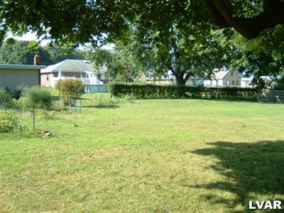 4417 Hecktown Road Bethlehem, PA 18020 - Photo 4 of 5 YARD