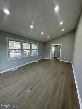 $2,600 | 100 Cherry Hill Drive, Winchester, VA 22602