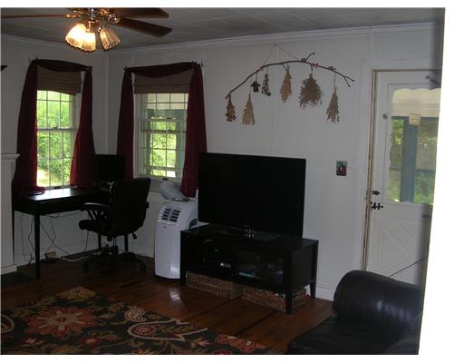 15 Tunmore Road Smithfield, RI 02828 - Photo 4 of 19 Living Room.