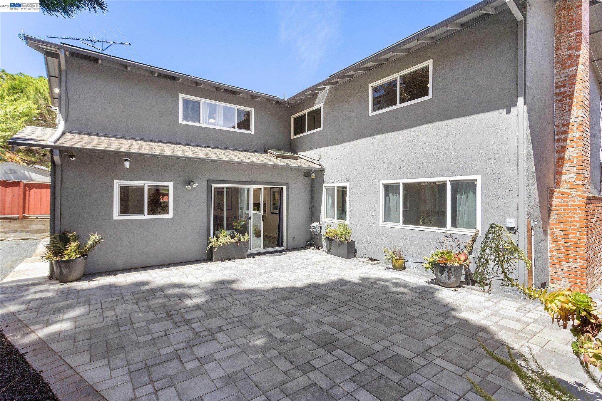 16683 Kildare Road Castro Valley, CA 94546 - Photo 73 of 77 a front view of a house with a yard