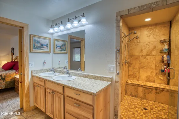 $699,000 | 2010 Christmas Pine Road, Overgaard, AZ 85933