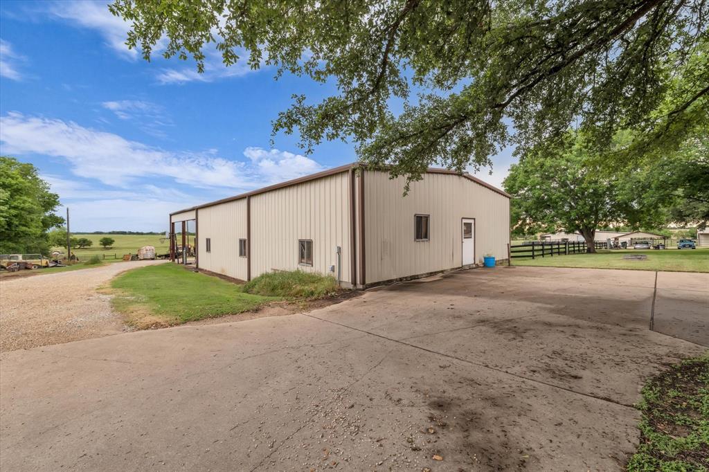 15796 Chapel Road Lorena, TX 76655 - Photo 17 of 28 a view of garage and yard