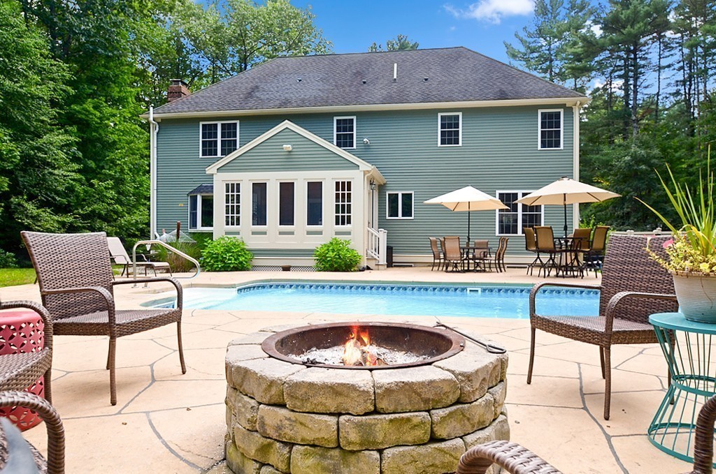 119 Lyman Road Berlin, MA 01503 - Photo 5 of 30 Gallery Image 5