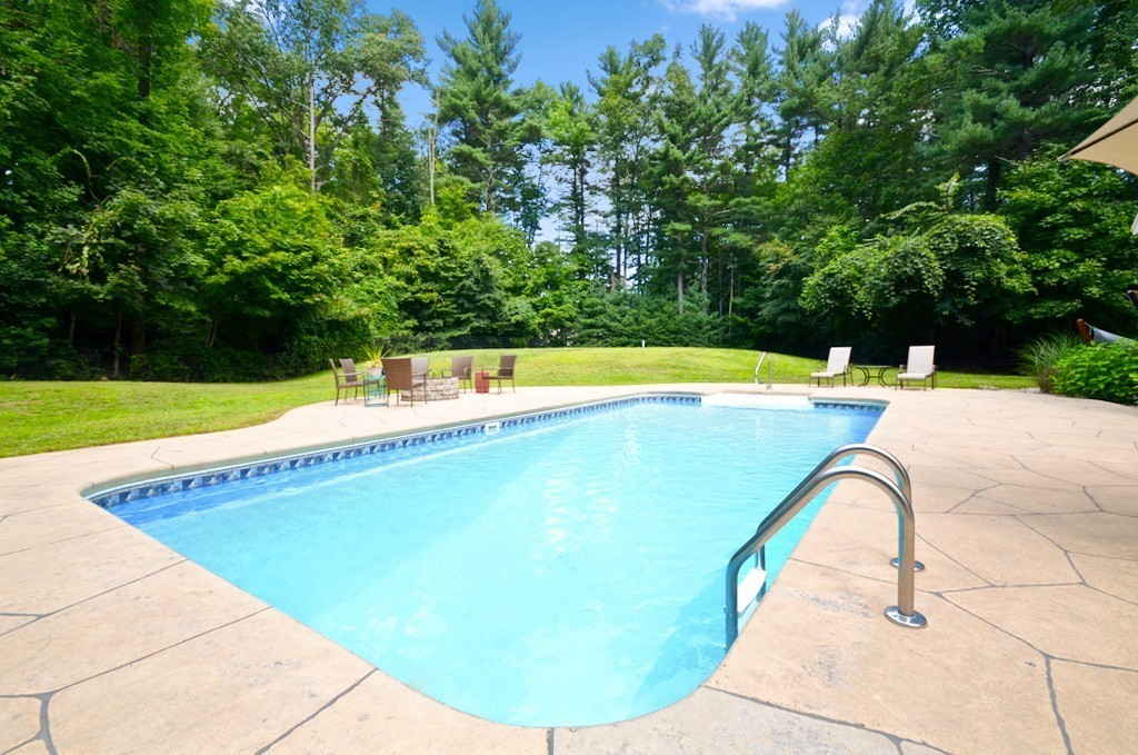 119 Lyman Road Berlin, MA 01503 - Photo 6 of 30 Gallery Image 6
