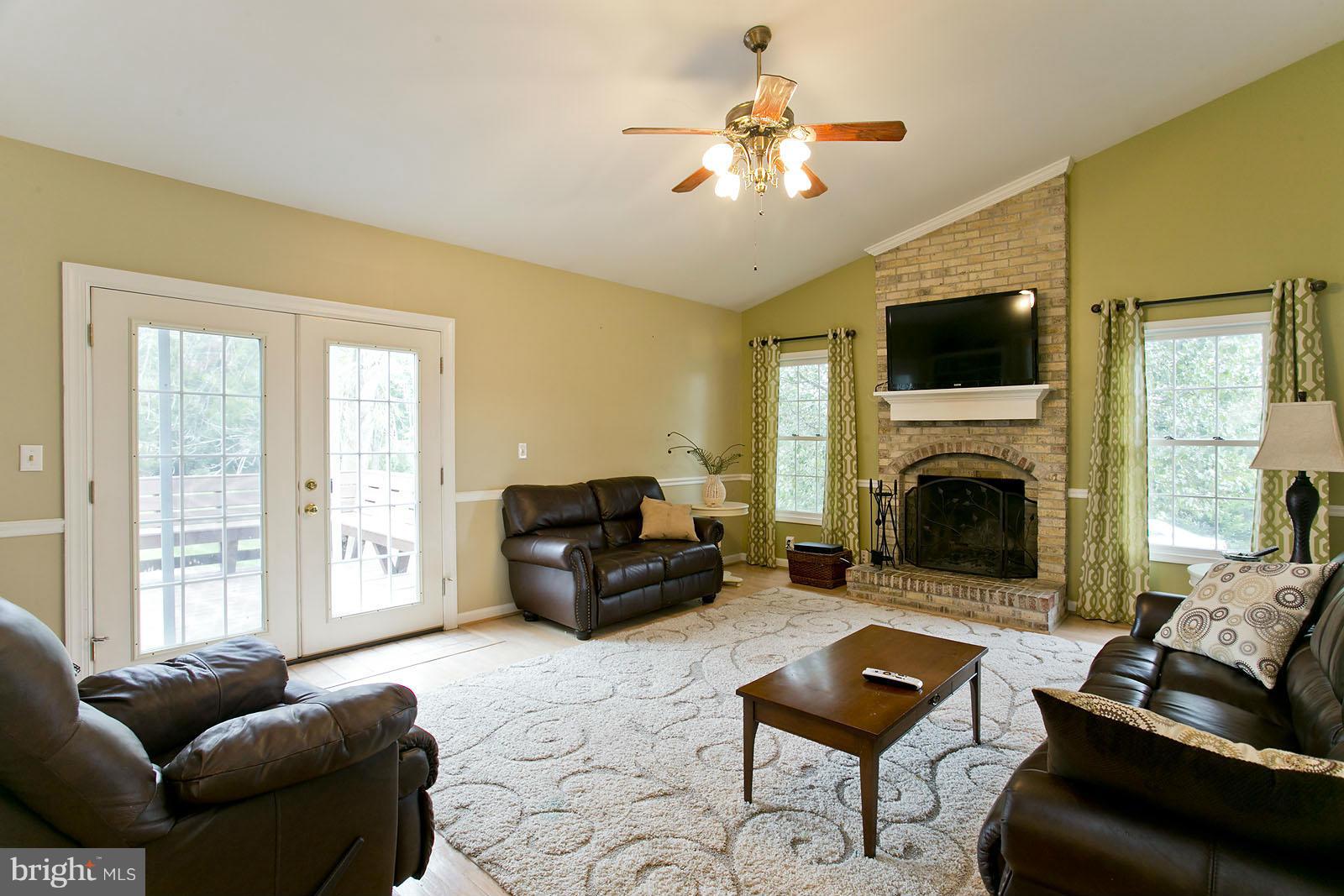 343 Warm Springs Road Winchester, VA 22603 - Photo 3 of 30 Family Room
