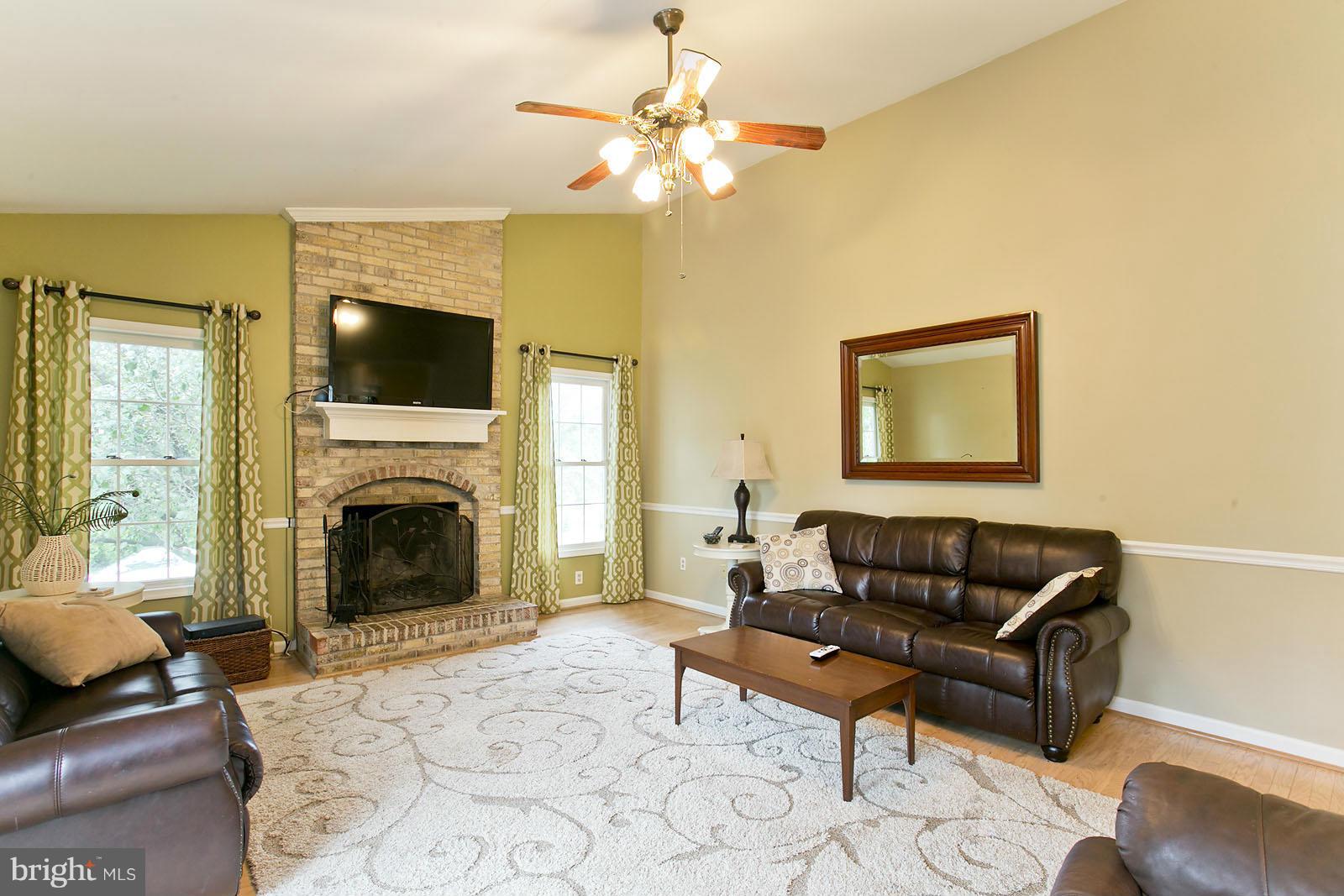 343 Warm Springs Road Winchester, VA 22603 - Photo 4 of 30 Family Room