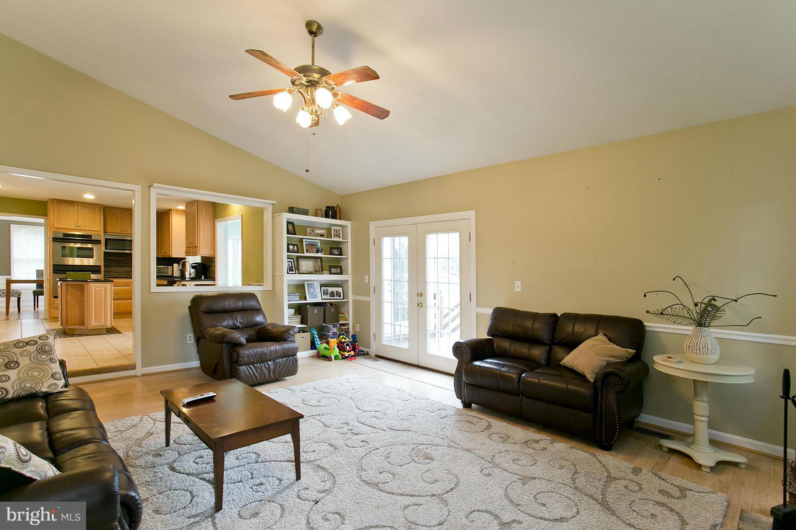 343 Warm Springs Road Winchester, VA 22603 - Photo 5 of 30 Family Room