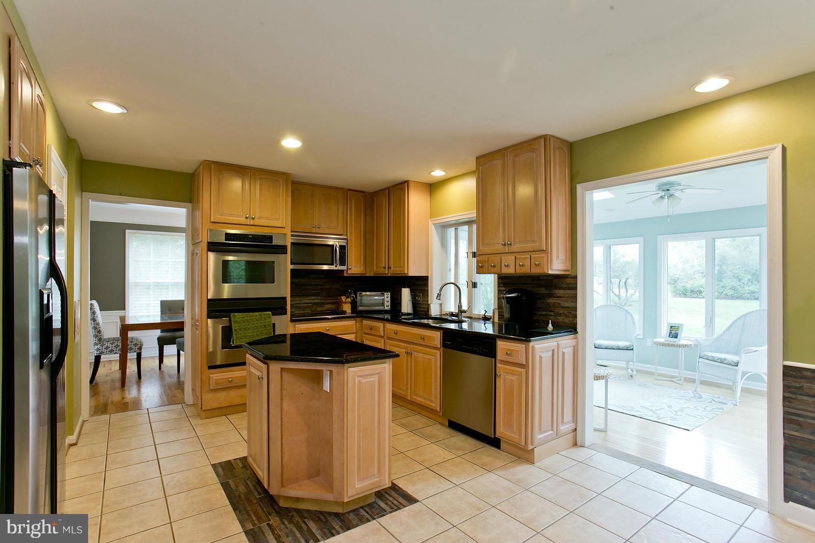 343 Warm Springs Road Winchester, VA 22603 - Photo 8 of 30 Kitchen