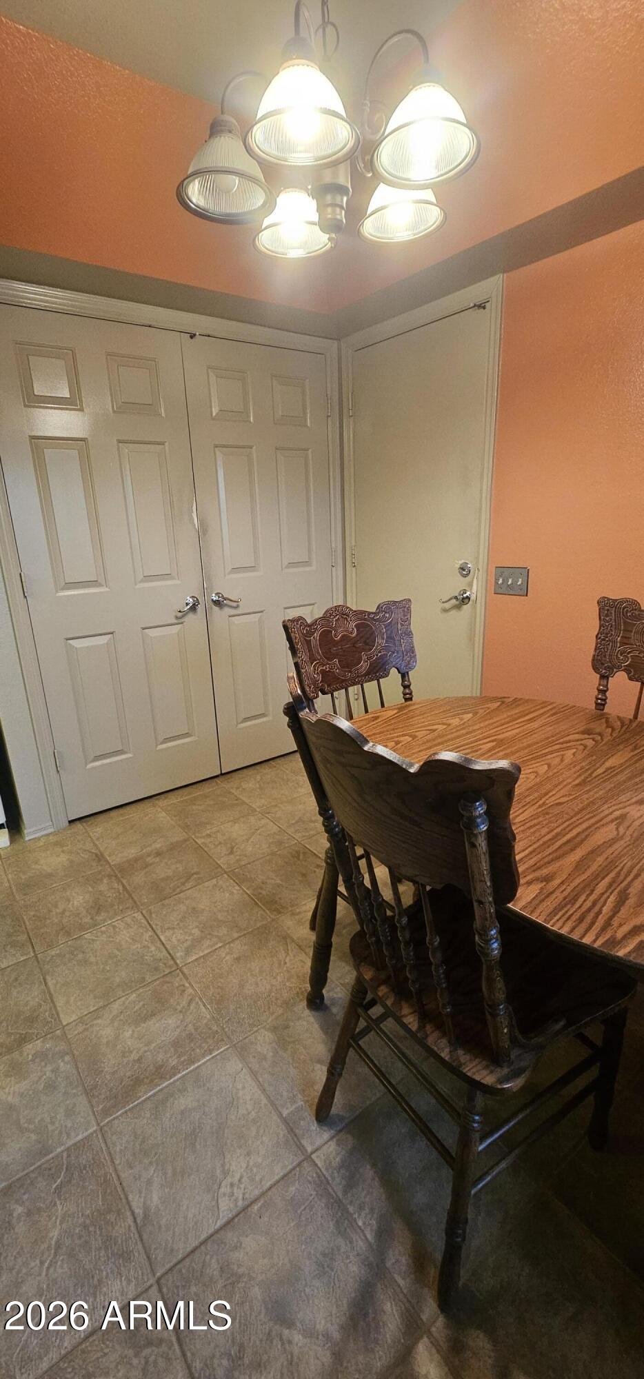 3007 West Phelps Road Phoenix, AZ 85053 - Photo 10 of 29 Kitchen5