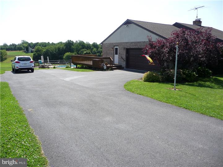 134 Walnut Run Road Landenberg, PA 19350 - Photo 3 of 25 Driveway