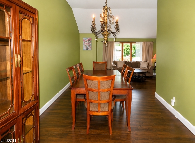 63 Martin Road Livingston, NJ 07039 - Photo 4 of 19