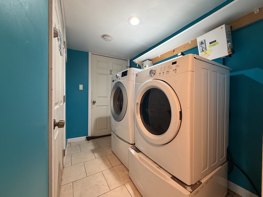 338 Riverside Avenue, Unit B Medford, MA 02155 - Photo 10 of 13