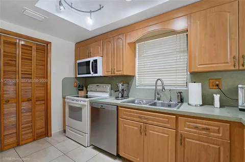 $564,000 | 4001 West 10th Court, Hialeah, FL 33012