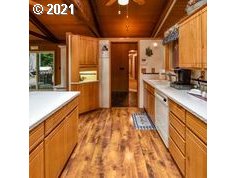 41565 Deerhorn Road Springfield, OR 97478 - Photo 13 of 26 Gallery Image 13