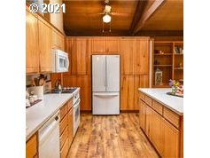 41565 Deerhorn Road Springfield, OR 97478 - Photo 16 of 26 Gallery Image 16