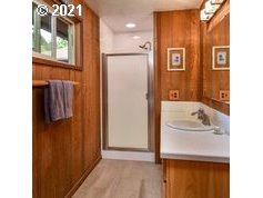 41565 Deerhorn Road Springfield, OR 97478 - Photo 21 of 26 Gallery Image 21