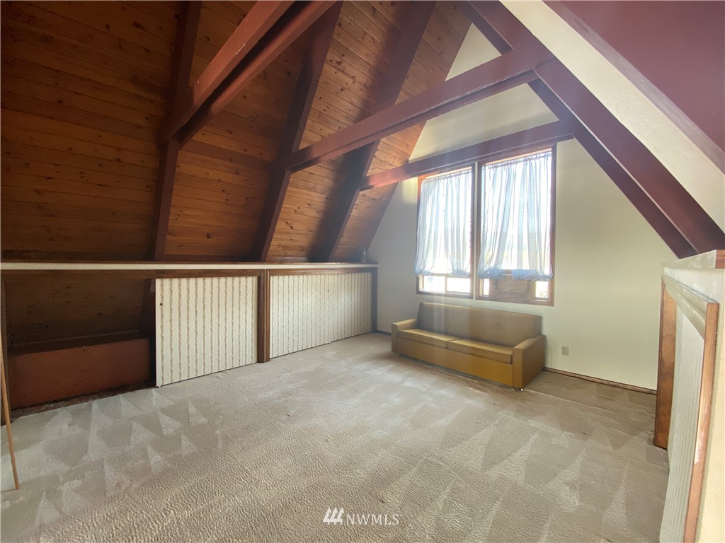 7419 Willow Grove Road Longview, WA 98632 - Photo 20 of 24 a view of an empty room with a window