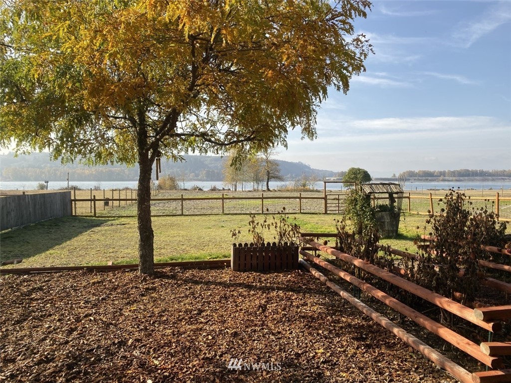 7419 Willow Grove Road Longview, WA 98632 - Photo 6 of 24 a view of a yard with wooden fence