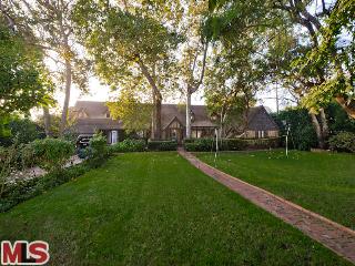 103 South Rockingham Avenue Los Angeles, CA 90049 - Photo 1 of 1