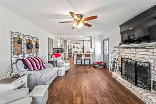 $400,000 | 148 Southwest 1971st Road, Kingsville, MO 64061