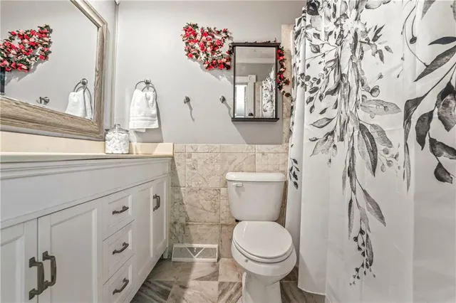 $400,000 | 148 Southwest 1971st Road, Kingsville, MO 64061