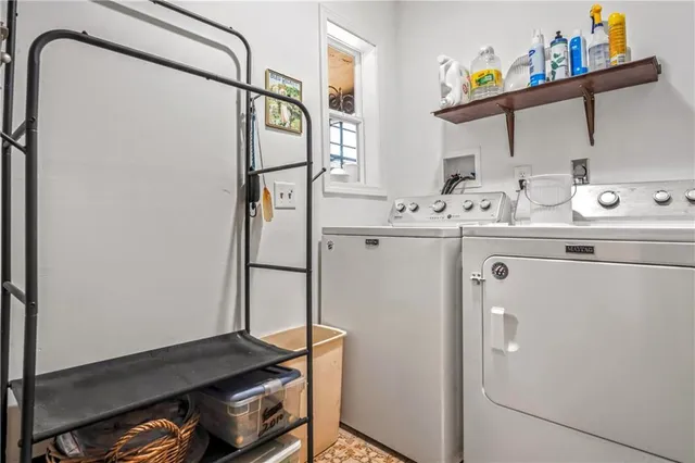 $400,000 | 148 Southwest 1971st Road, Kingsville, MO 64061