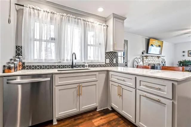 $400,000 | 148 Southwest 1971st Road, Kingsville, MO 64061