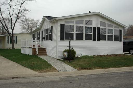 1102 Country Club Road Elgin, IL 60123 - Photo 1 of 1