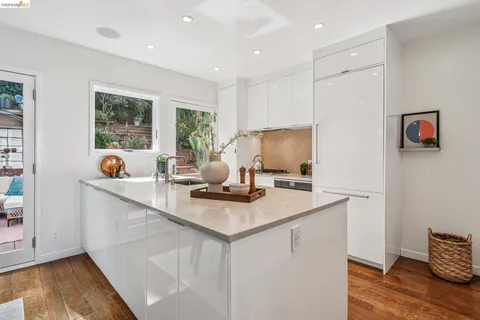 $1,199,000 | 2306 Ivy Drive, Oakland, CA 94606