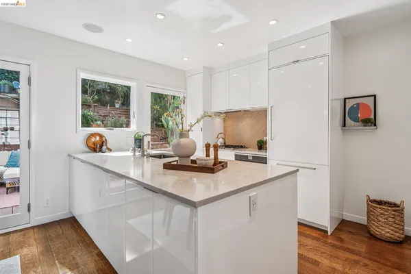$1,199,000 | 2306 Ivy Drive, Oakland, CA 94606
