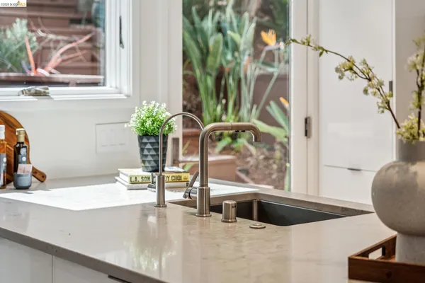 $1,199,000 | 2306 Ivy Drive, Oakland, CA 94606