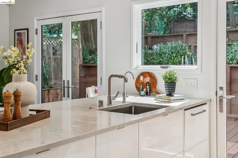 $1,199,000 | 2306 Ivy Drive, Oakland, CA 94606