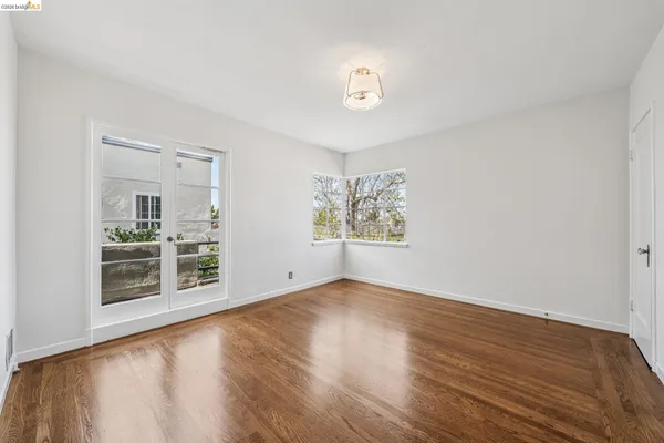 $1,199,000 | 2306 Ivy Drive, Oakland, CA 94606