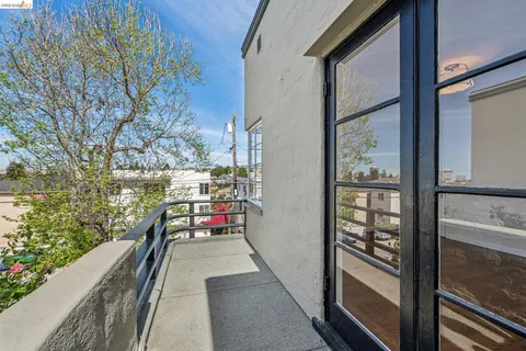 $1,199,000 | 2306 Ivy Drive, Oakland, CA 94606