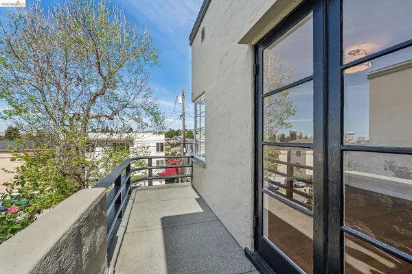 $1,199,000 | 2306 Ivy Drive, Oakland, CA 94606