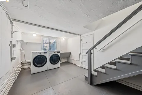 $1,199,000 | 2306 Ivy Drive, Oakland, CA 94606