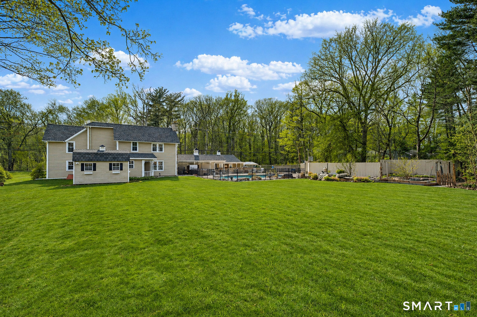 602 Durham Road Madison, CT 06443 - Photo 29 of 34 Oversized level backyard
