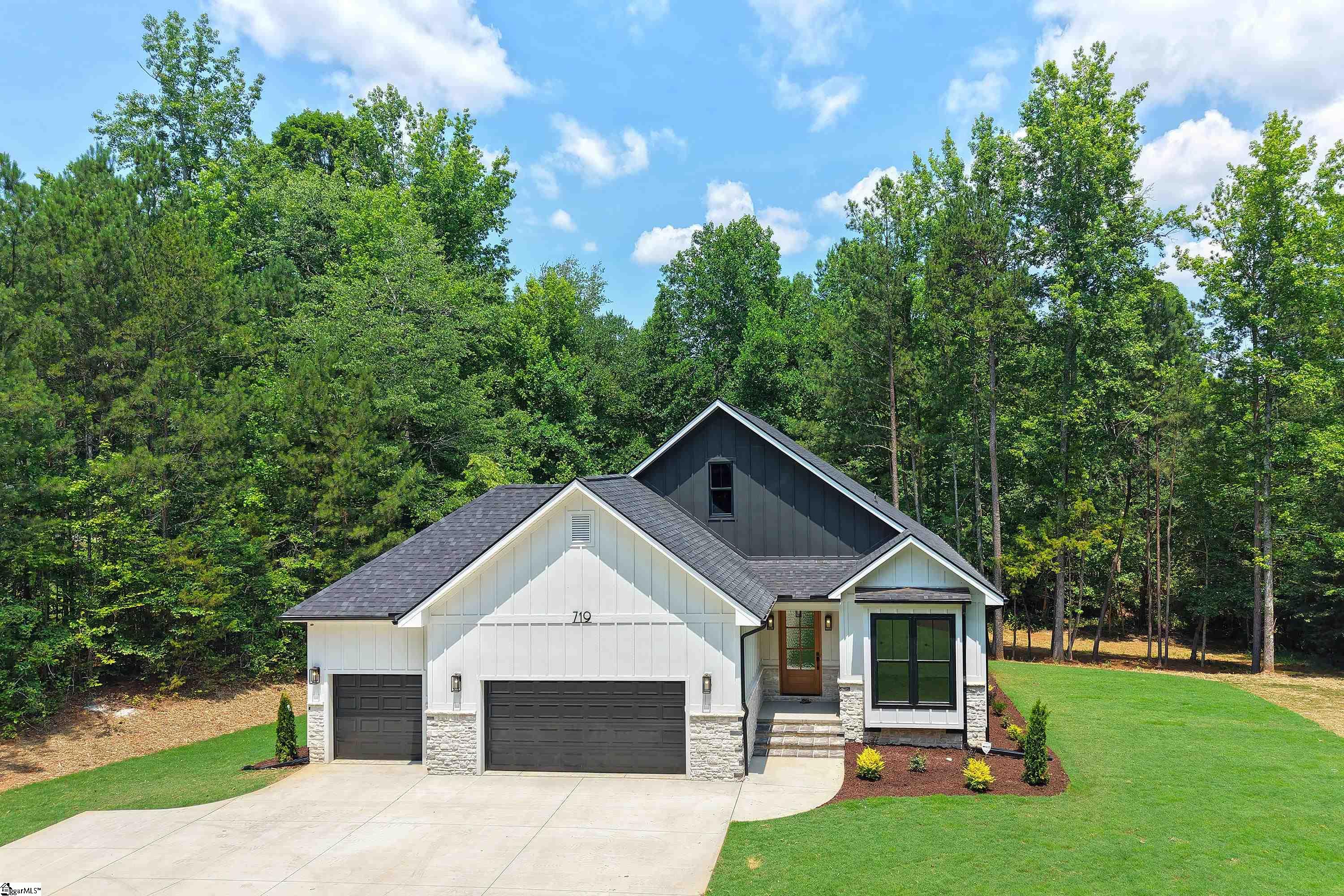 719 Pinson Farm Road Belton, SC 29627 - Photo 2 of 37