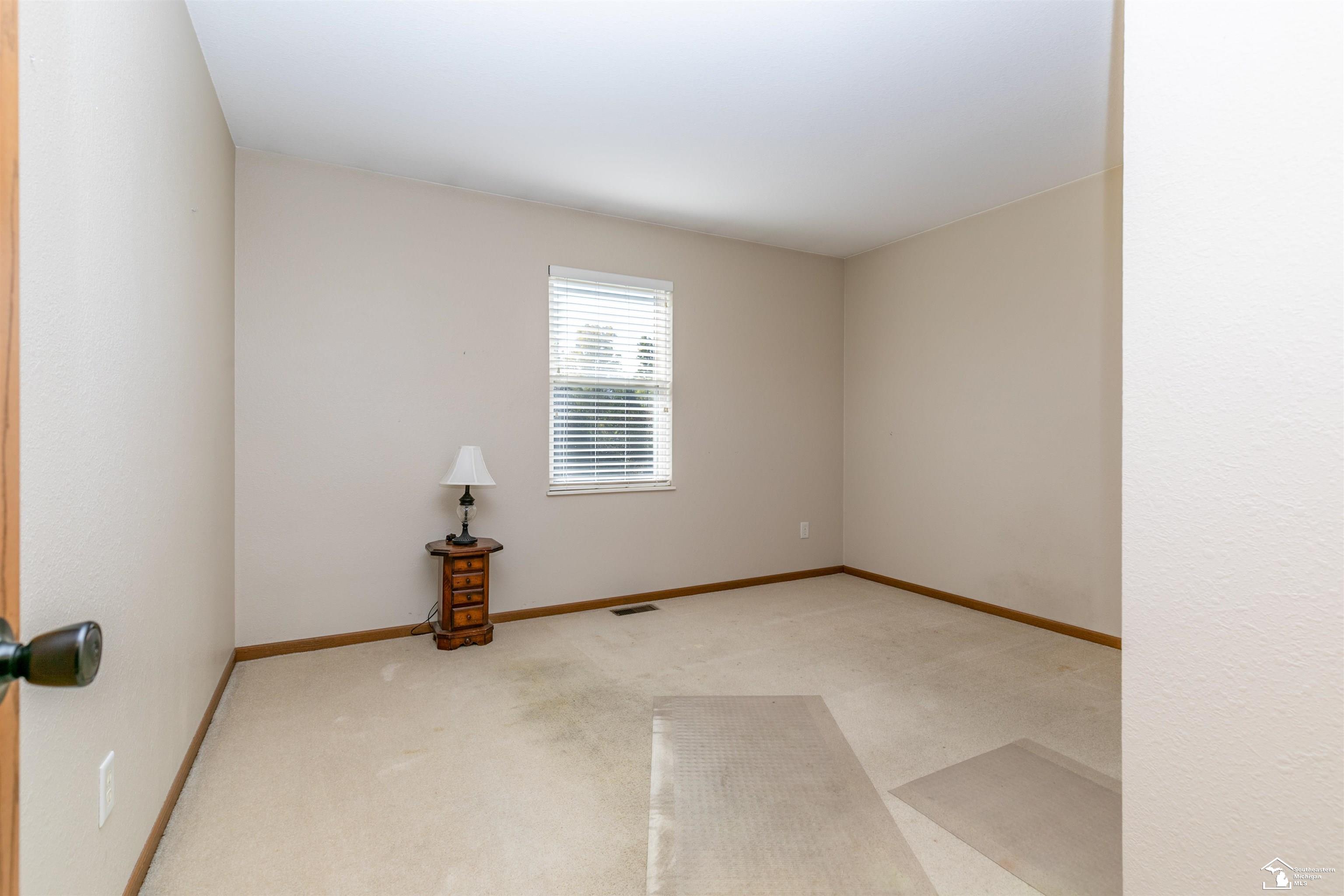 833 Hunting Creek Road Temperance, MI 48182 - Photo 17 of 40 50092387-16.JPG