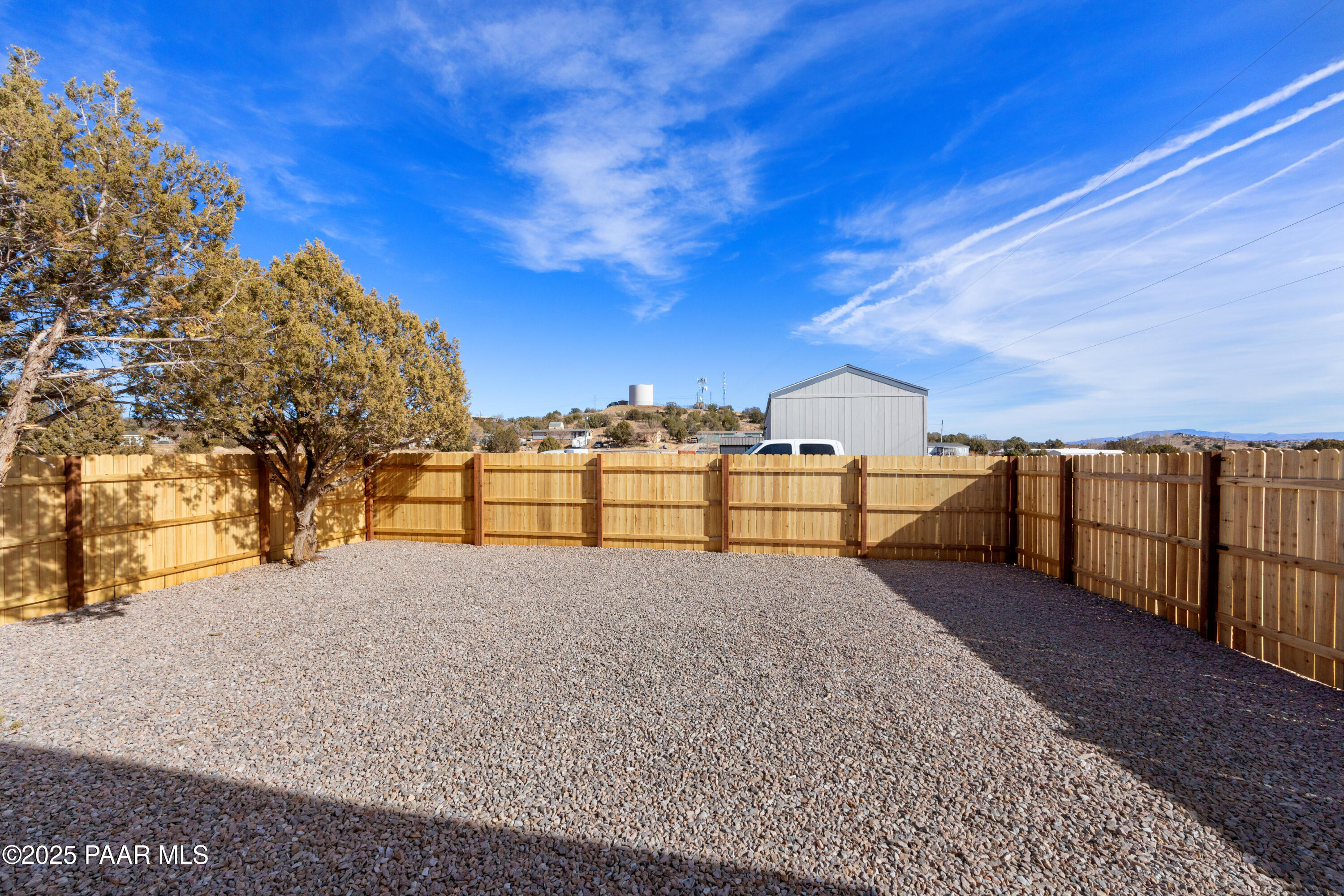 320 East Abra Road Paulden, AZ 86334 - Photo 26 of 28 a view of a backyard of the house
