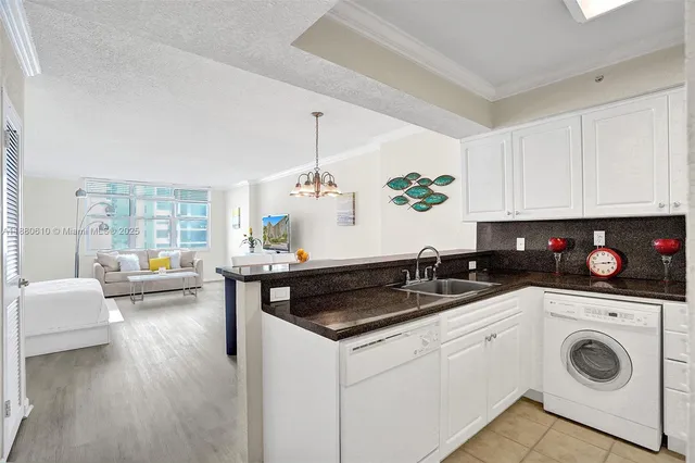 $2,100 | 2501 South Ocean Drive, Unit 903, Hollywood, FL 33019