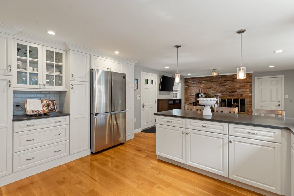 24 Edgemere Road Lynnfield, MA 01940 - Photo 15 of 42 Gallery Image 15