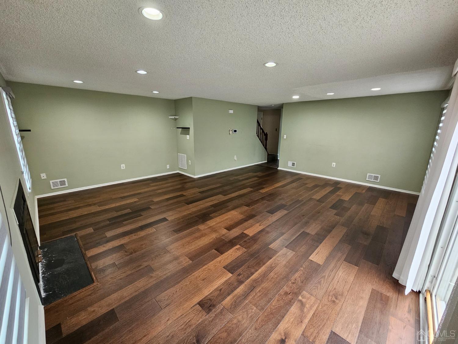 62 Rice Run East Brunswick, NJ 08816 - Photo 8 of 31