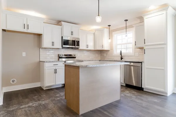 $2,200 | 850 Limestone Way, Clarksville, TN 37043