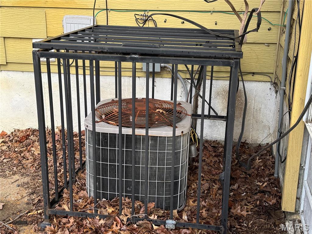 106 Monteith Circle St. Louis, MO 63137 - Photo 13 of 15