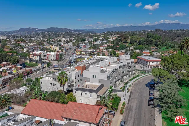 $5,250 | 1011 Everett Street, Unit A201, Los Angeles, CA 90026