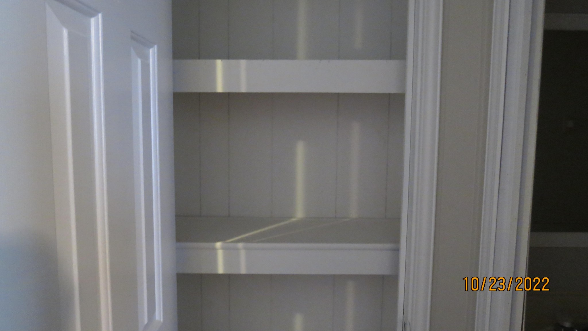 2046 Old Snow Hill Road Dowelltown, TN 37059 - Photo 22 of 34 a bathroom with a bathtub