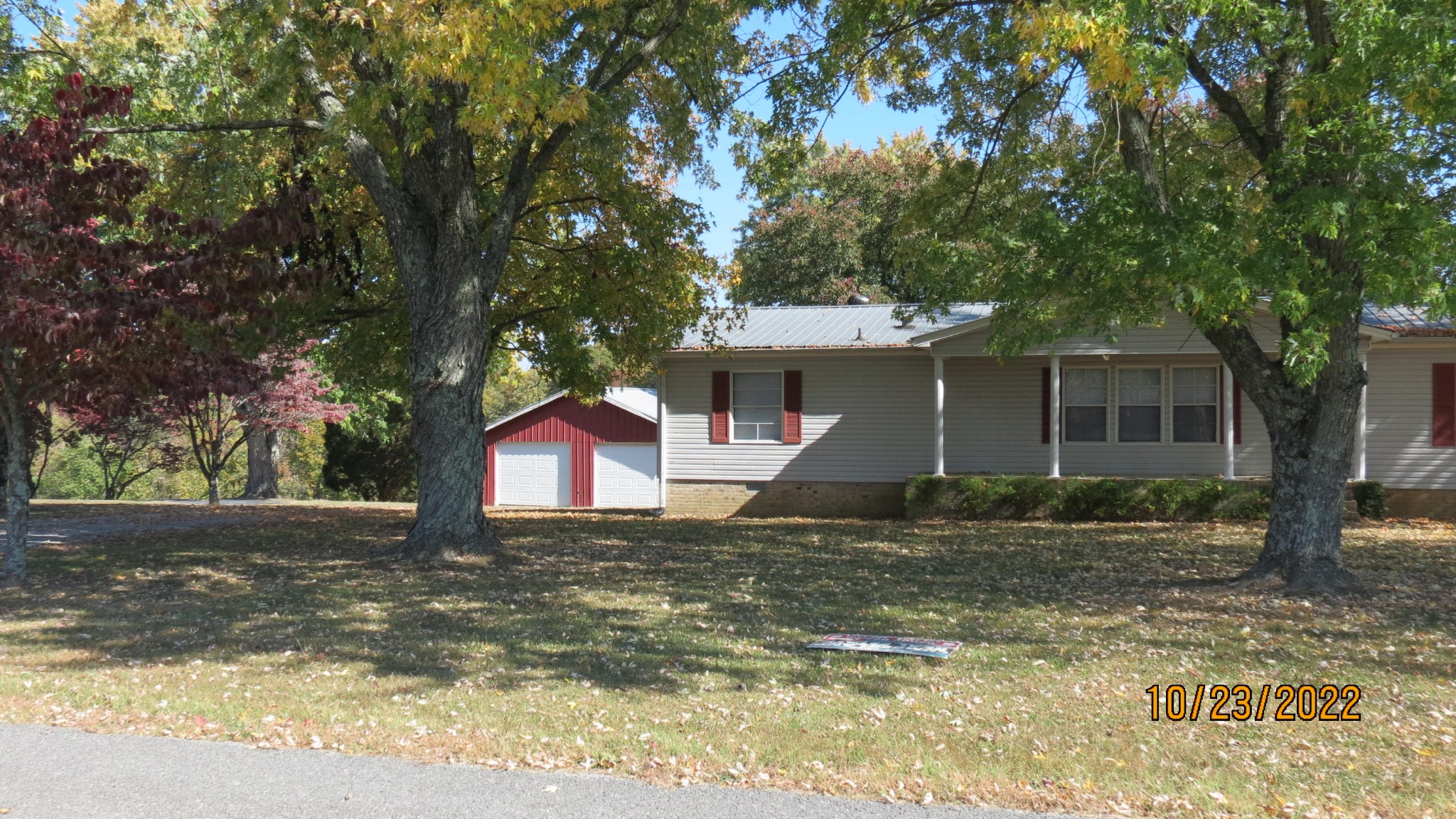 2046 Old Snow Hill Road Dowelltown, TN 37059 - Photo 4 of 34 a view of a house with a yard